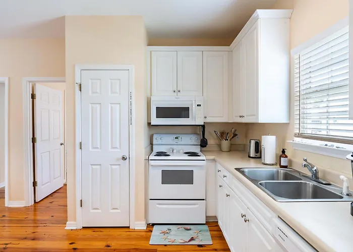 Modern 3br Near And Music Venues